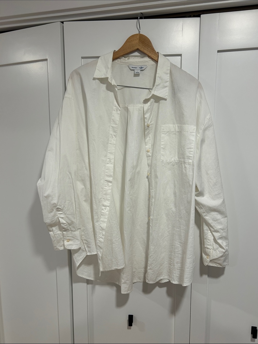 Old Navy Cream Relaxed Button-Front Blouse